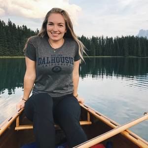 Meet your Posher, Danielle